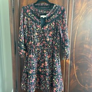 Print dress with Lace detail